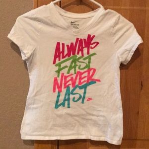 Girls Nike T-shirt